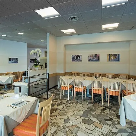 Dei Fiori באוונו